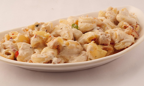 CHICKEN PASTA IN CHEESE SAUCE